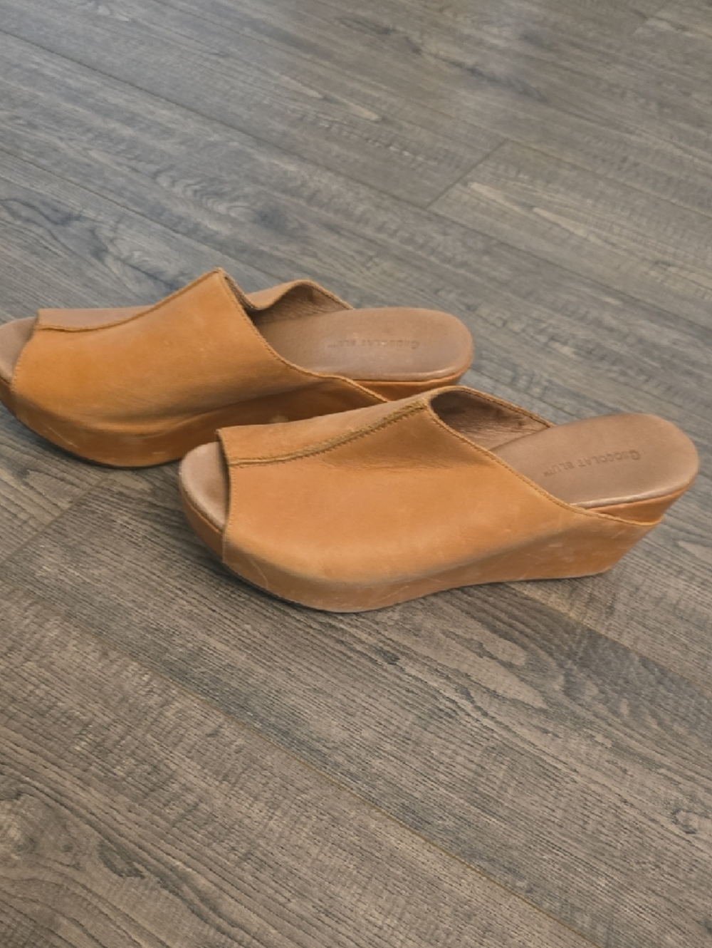 Chocolat Blu Tan Open-Toe Leather Slip-On Mules - Picture 2 of 6